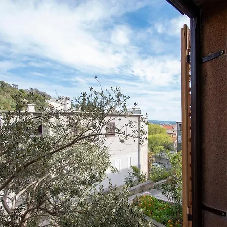 Sunny Garden Sibenik, Cozy Near Old Town Apartman *