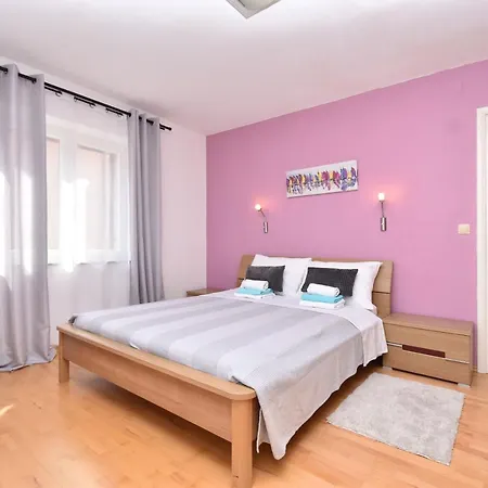 Apartman Sunny Garden Sibenik, Cozy Near Old Town Sibenik