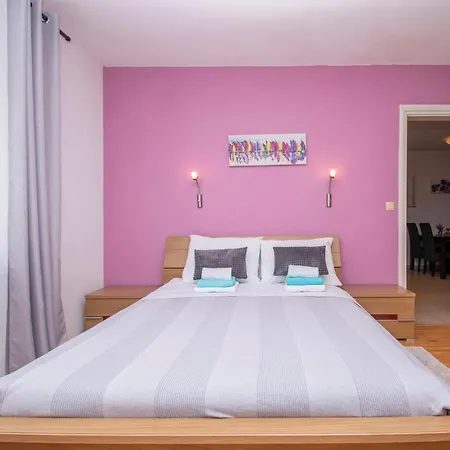 Sunny Garden Sibenik, Cozy Near Old Town شقة شيبينيك