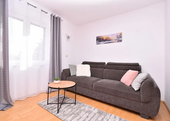 Appartamento Sunny Garden Sibenik, Cozy Near Old Town