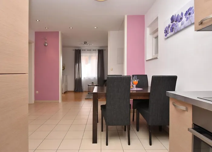 Sunny Garden Sibenik, Cozy Near Old Town * 시베니크