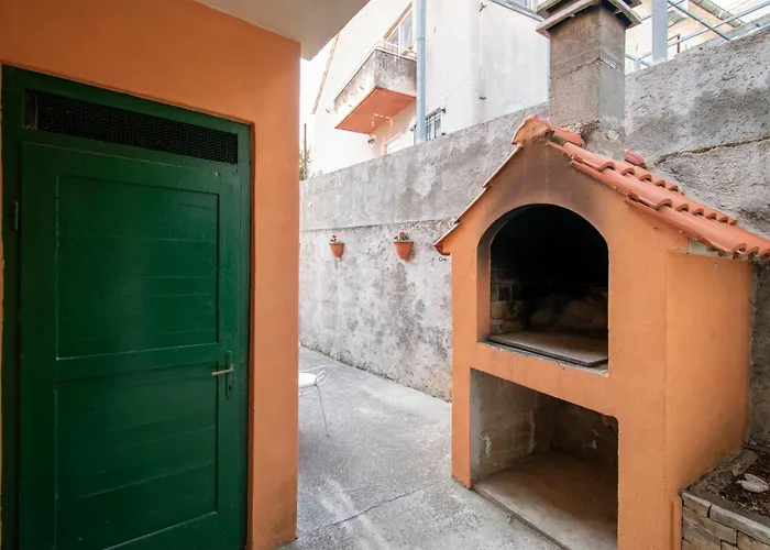 Appartamento Sunny Garden Sibenik, Cozy Near Old Town